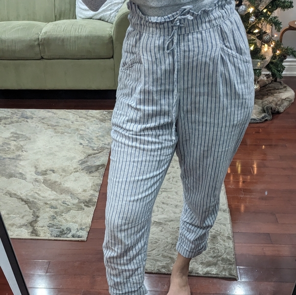 Paper Bag American Eagle pants (S) - Picture 3 of 4